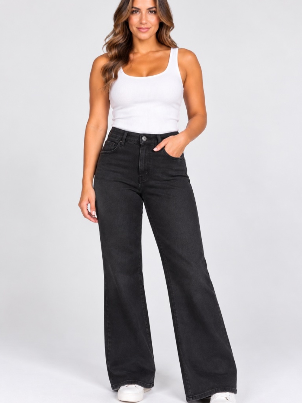 Old Navy High Waisted WOW Flare Jeans in black size 6